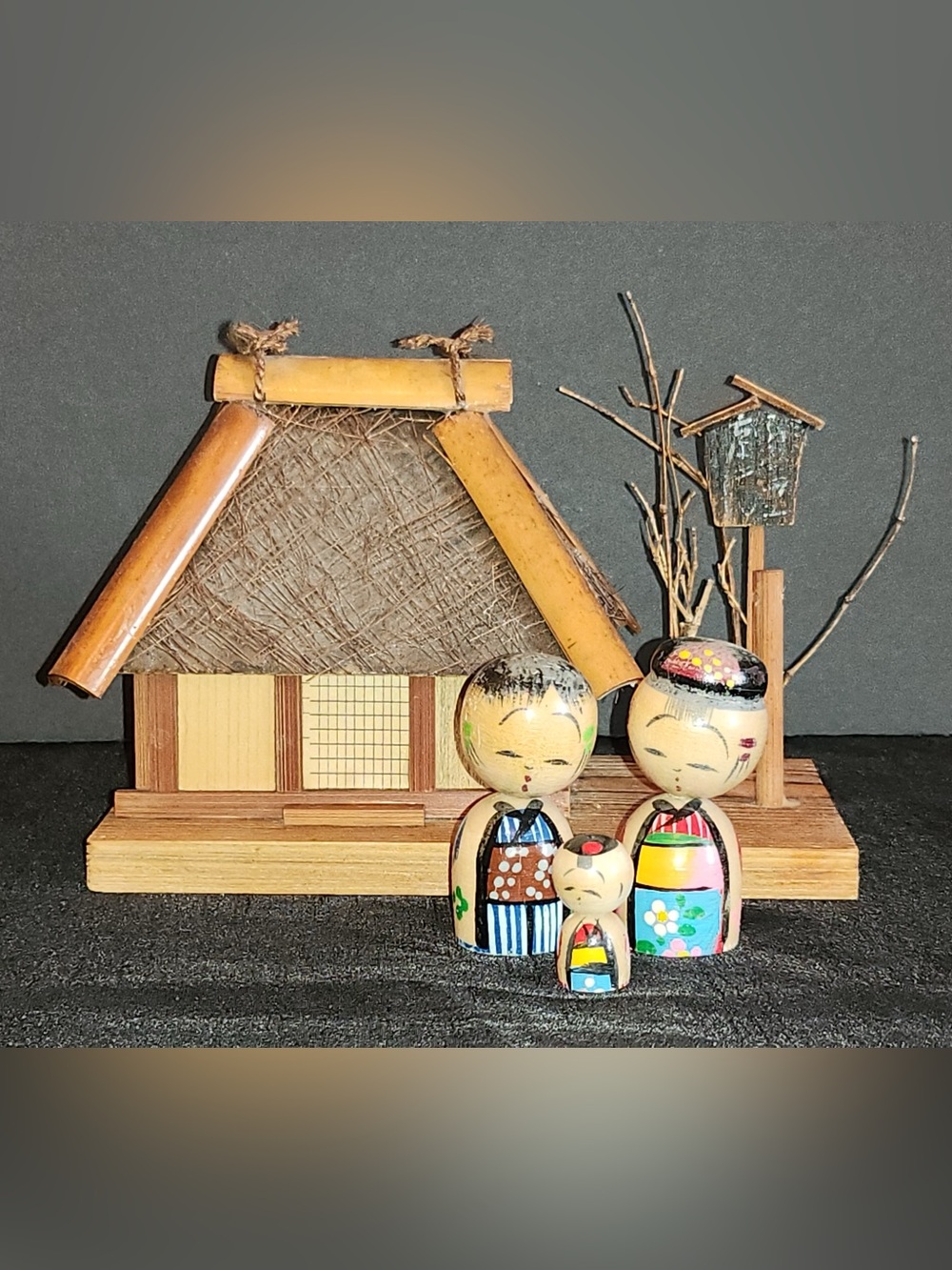 Vintage Japanese House Still Bank Thatched Roof Kokeshi Doll Family Bobbleheads